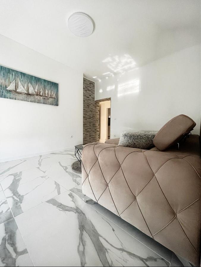 Luxury Apartment Asia 2 Fiume Esterno foto